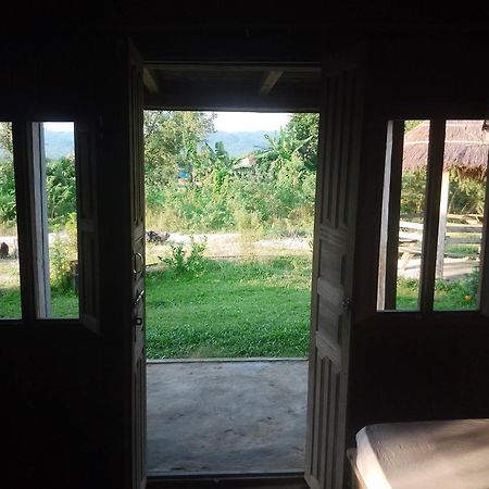 Shanta Ghar A Rustic Guesthouse Chitwan Exteriör bild