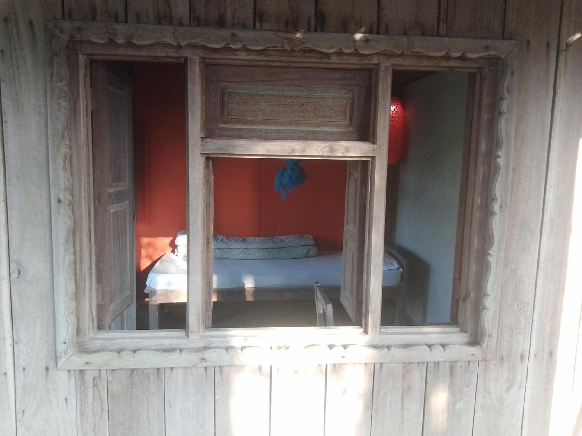 Shanta Ghar A Rustic Guesthouse Chitwan Exteriör bild