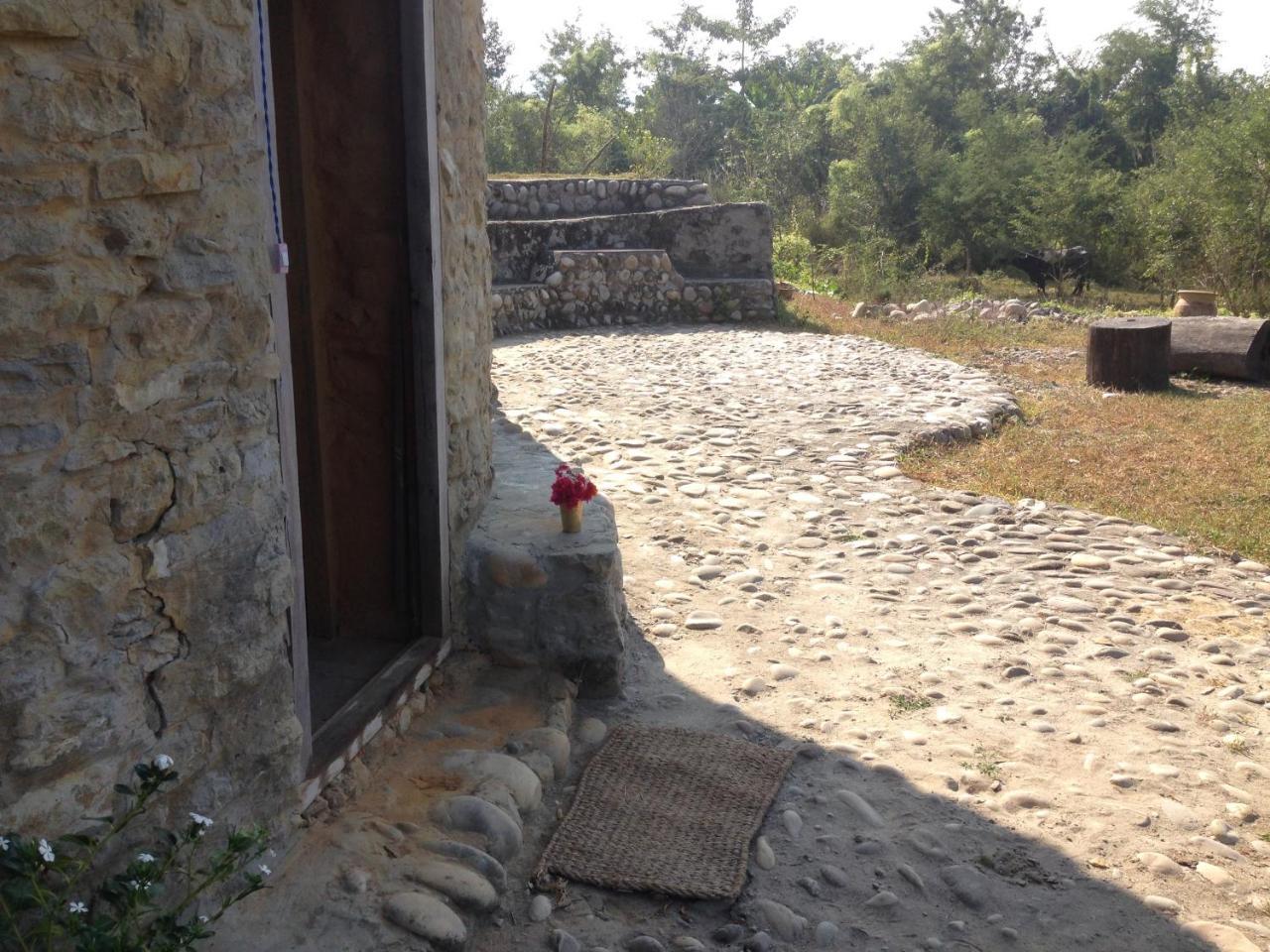 Shanta Ghar A Rustic Guesthouse Chitwan Exteriör bild