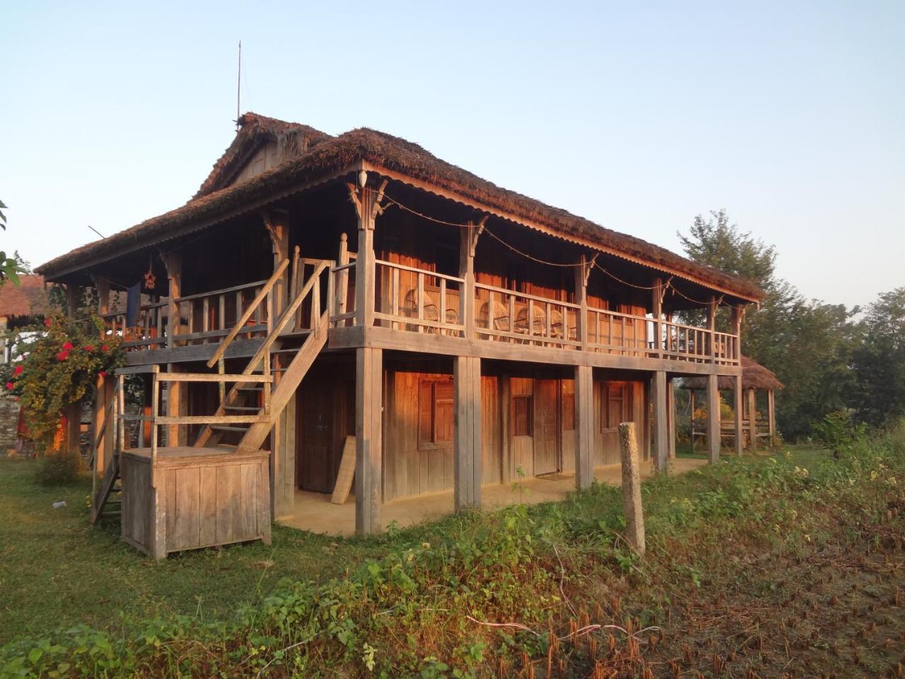 Shanta Ghar A Rustic Guesthouse Chitwan Exteriör bild