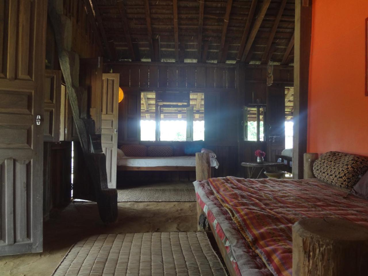 Shanta Ghar A Rustic Guesthouse Chitwan Exteriör bild