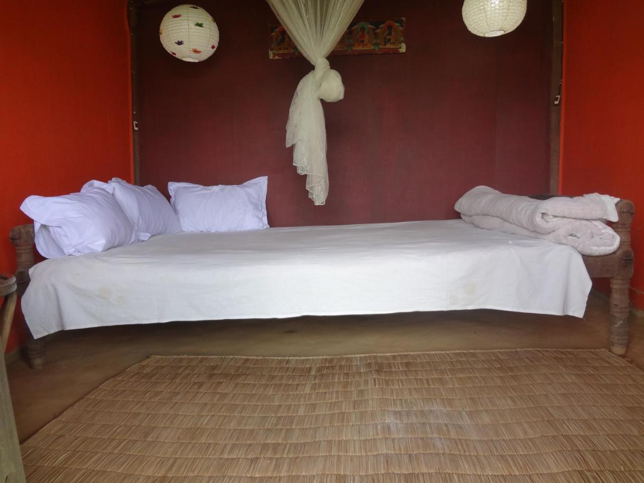 Shanta Ghar A Rustic Guesthouse Chitwan Exteriör bild