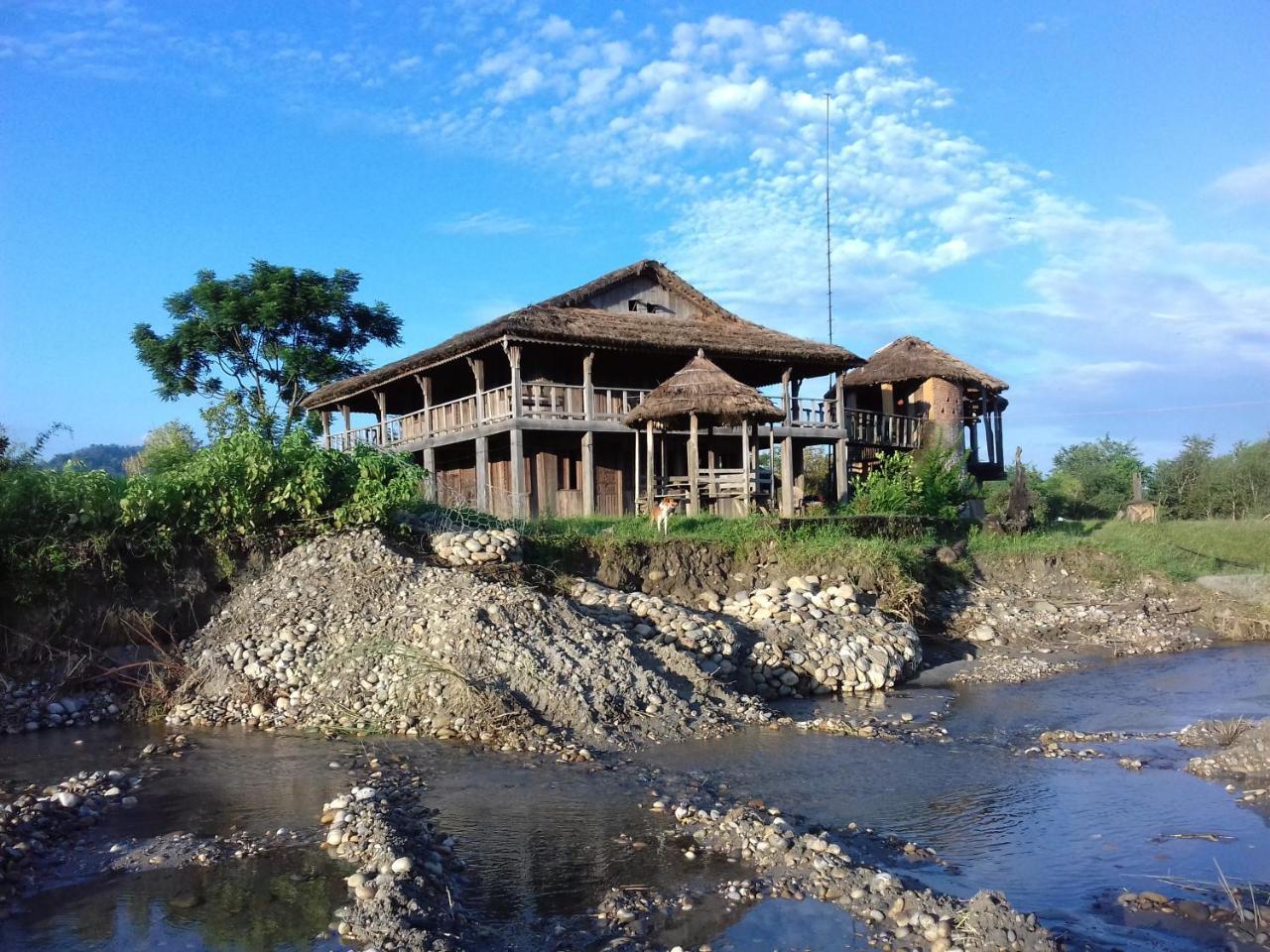Shanta Ghar A Rustic Guesthouse Chitwan Exteriör bild
